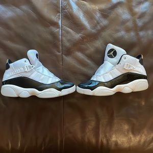 Boys size 1.5 Air Jordan shoes